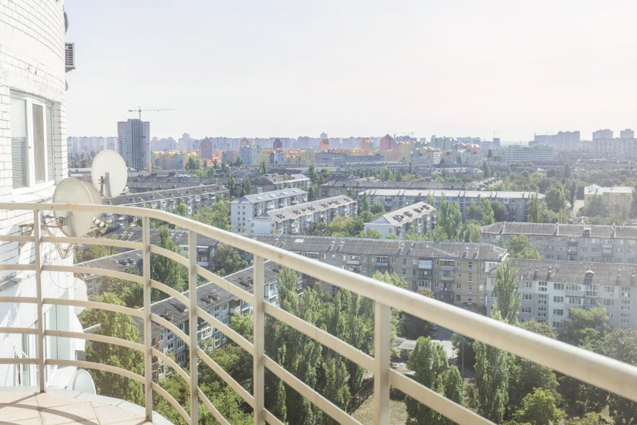 Apartments On Darnitsa เคียฟ ภายนอก รูปภาพ